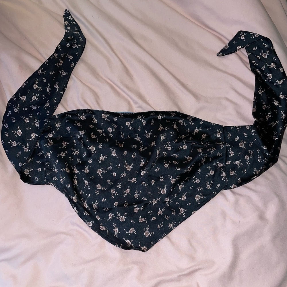Garage bandana top